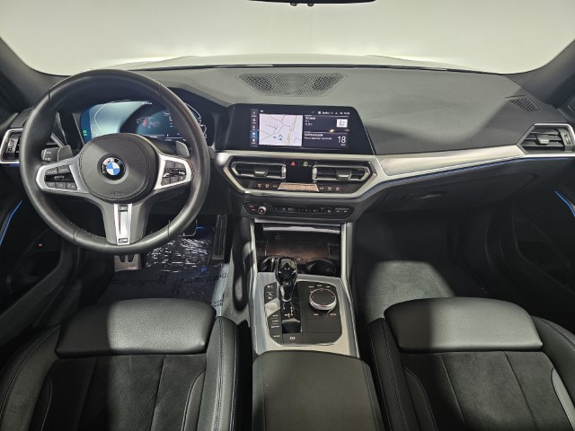 BMW 330e PHEV M-PACK