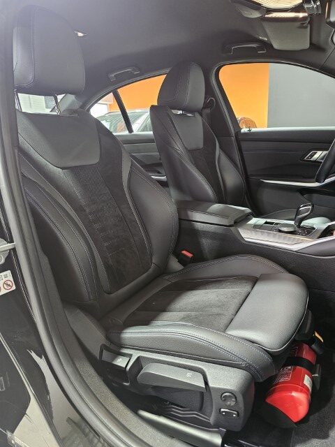 BMW 330e PHEV M-PACK