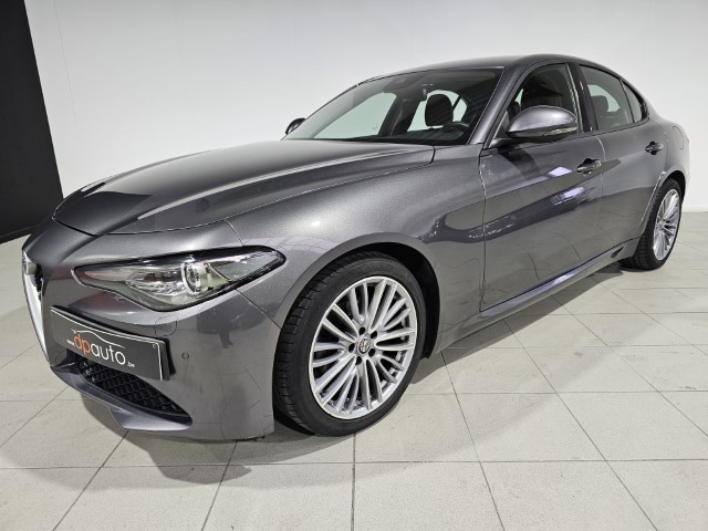 Alfa Romeo Giulia 2.2 JTDm Super