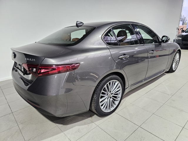Alfa Romeo Giulia 2.2 JTDm Super