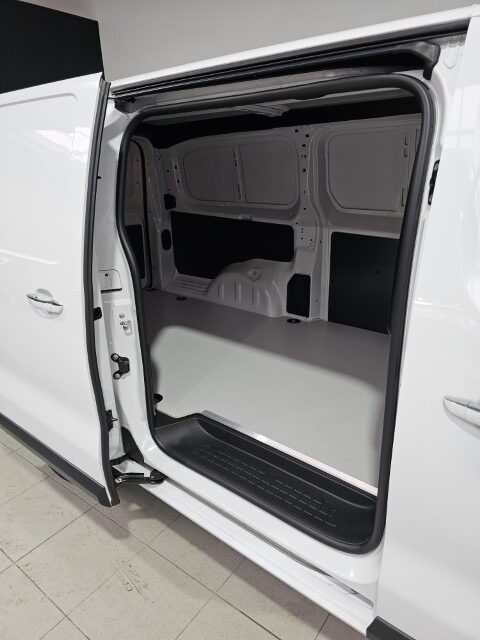 Opel Vivaro 2.0 L3H1 145PK