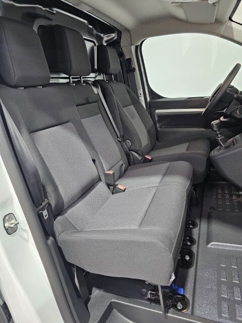 Opel Vivaro 2.0 L3H1 145PK