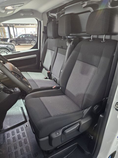 Opel Vivaro 2.0 L3H1 145PK