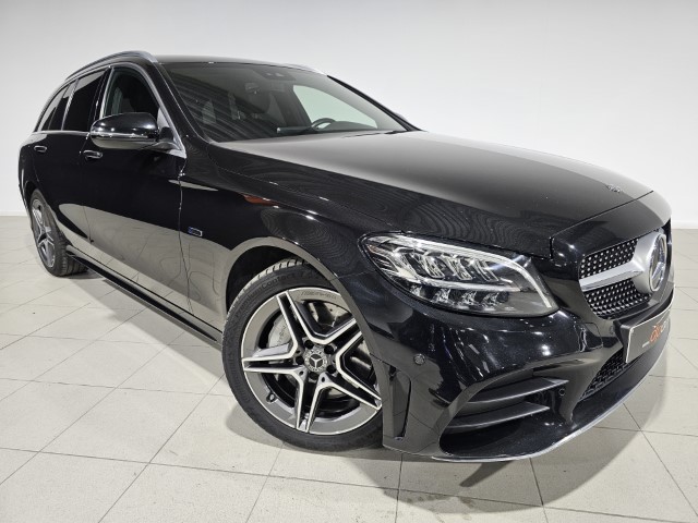 Mercedes C300 e PHEV AMG PACK
