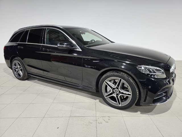 Mercedes C300 e PHEV AMG PACK