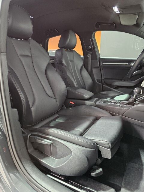 Audi A3 35 TDi S Line S Tronic