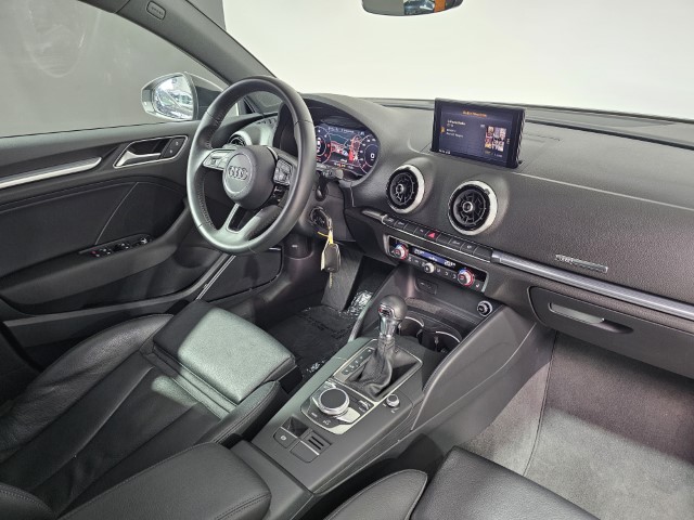 Audi A3 35 TDi S Line S Tronic