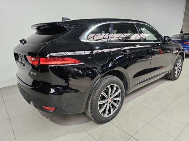 Jaguar F-Pace 2.0 AWD R-SPORT