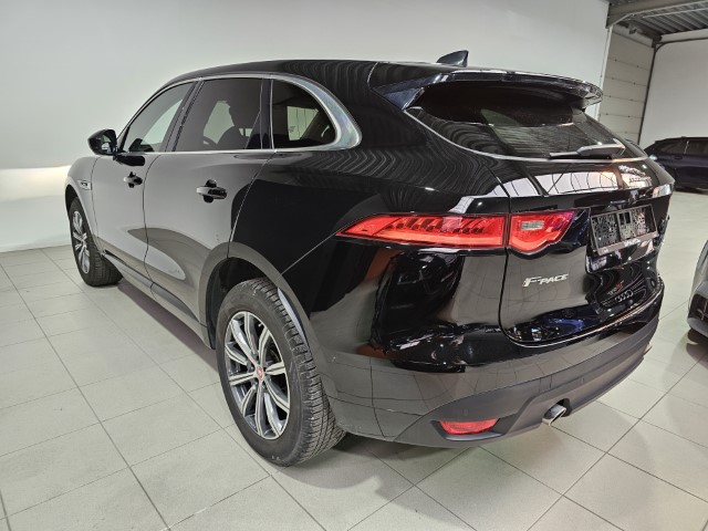Jaguar F-Pace 2.0 AWD R-SPORT
