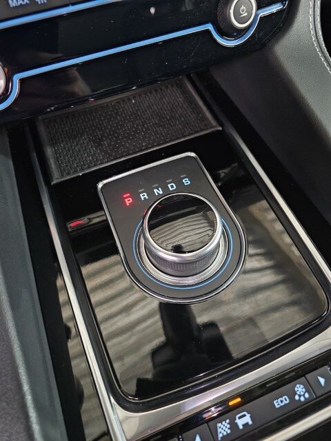 Jaguar F-Pace 2.0 AWD R-SPORT