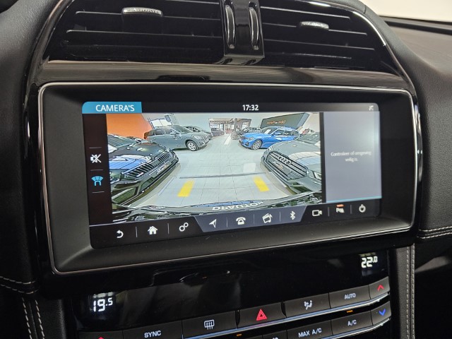Jaguar F-Pace 2.0 AWD R-SPORT