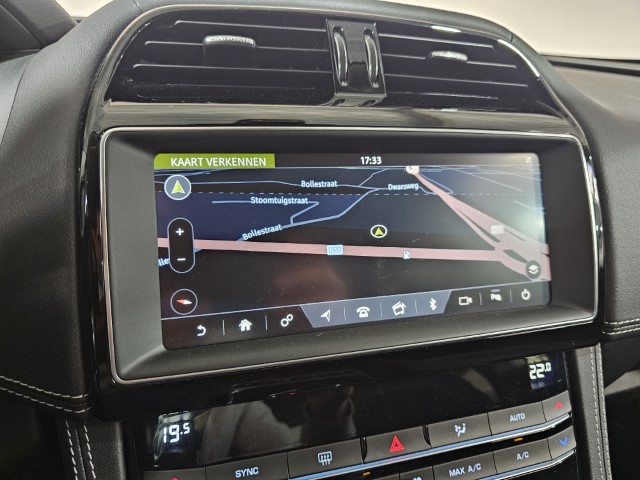 Jaguar F-Pace 2.0 AWD R-SPORT