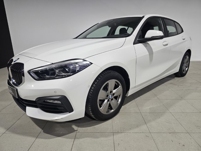 BMW 118i AppleCarplay/Android Auto