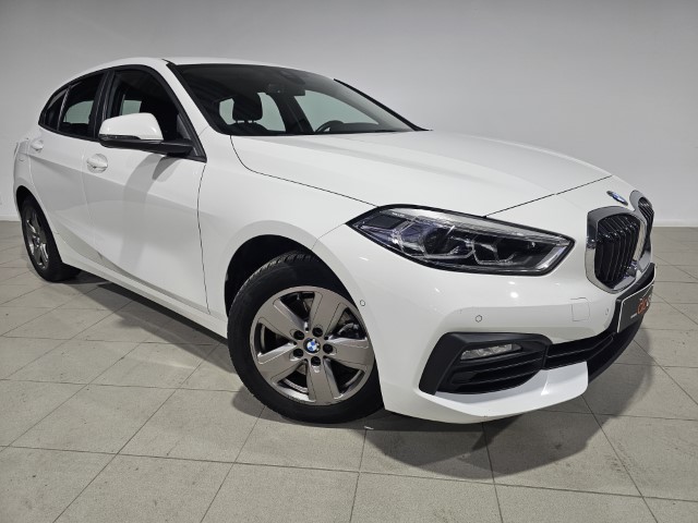 BMW 118i AppleCarplay/Android Auto