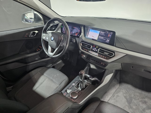 BMW 118i AppleCarplay/Android Auto