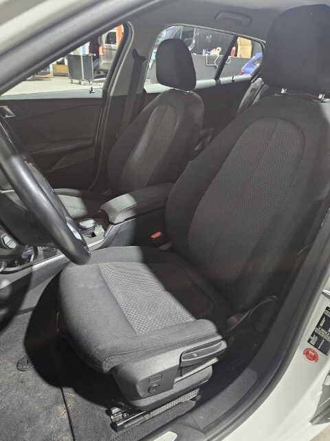 BMW 118i AppleCarplay/Android Auto