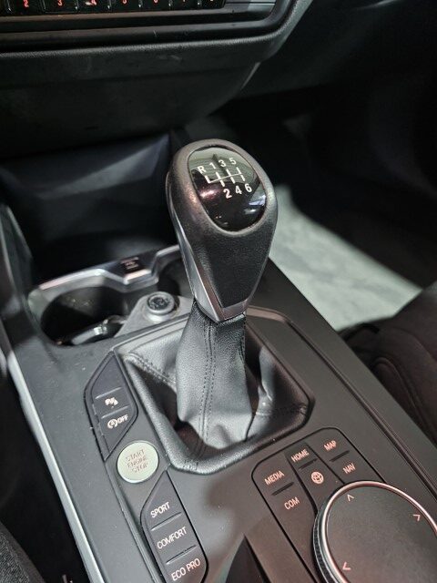 BMW 118i AppleCarplay/Android Auto