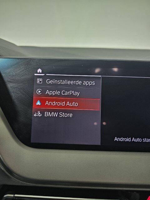 BMW 118i AppleCarplay/Android Auto