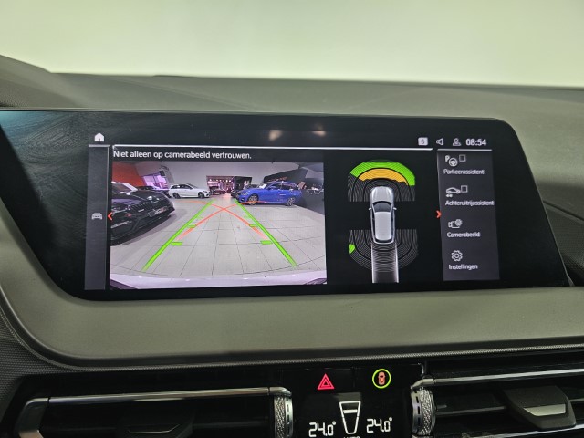 BMW 118i AppleCarplay/Android Auto