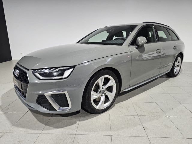 Audi A4 Avant TDi 35 S Line S Tronic