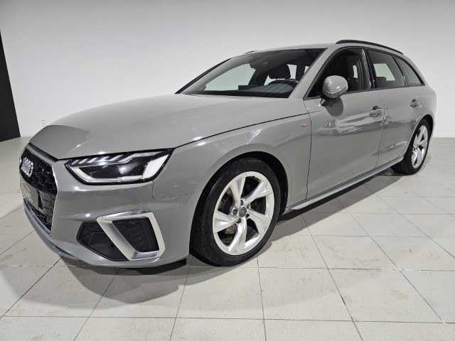 Audi A4 Avant TDi 35 S Line S Tronic