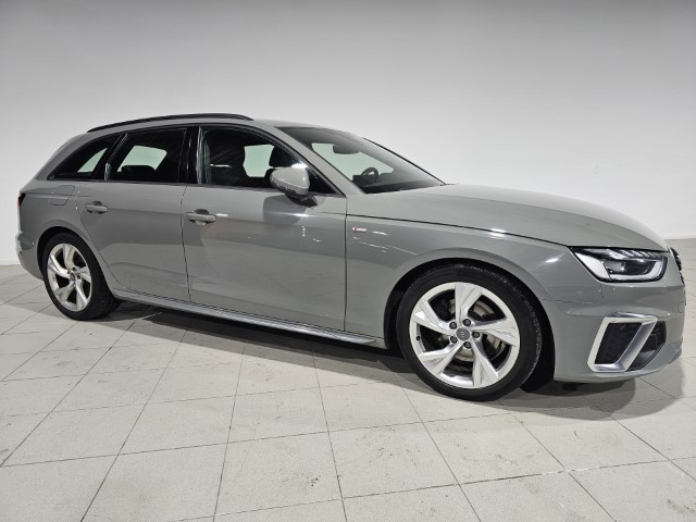 Audi A4 Avant TDi 35 S Line S Tronic