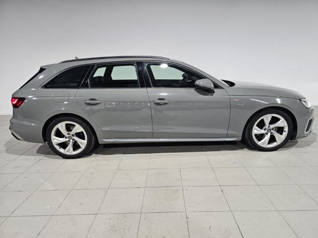 Audi A4 Avant TDi 35 S Line S Tronic