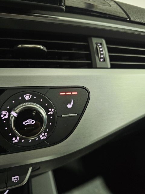 Audi A4 Avant TDi 35 S Line S Tronic