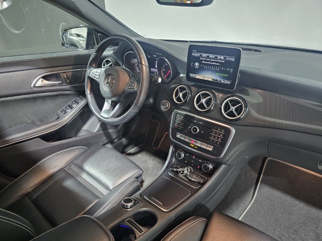 Mercedes CLA200 AMG PACK