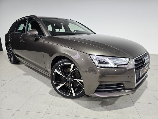 Audi A4 2.0 TDi S Tronic