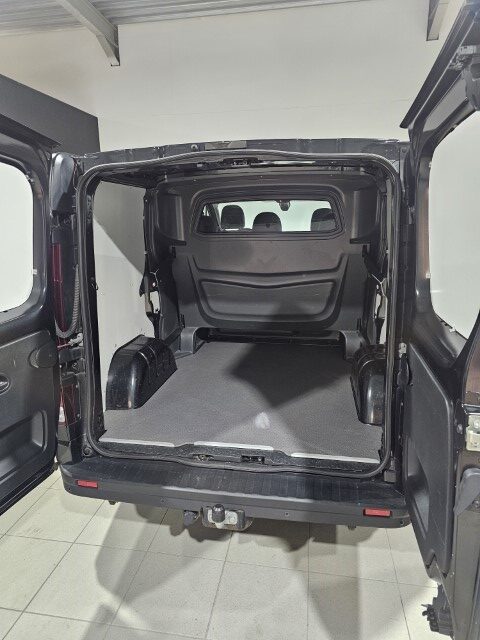 Opel Vivaro LICHTE VRACHT - 5 ZITPL