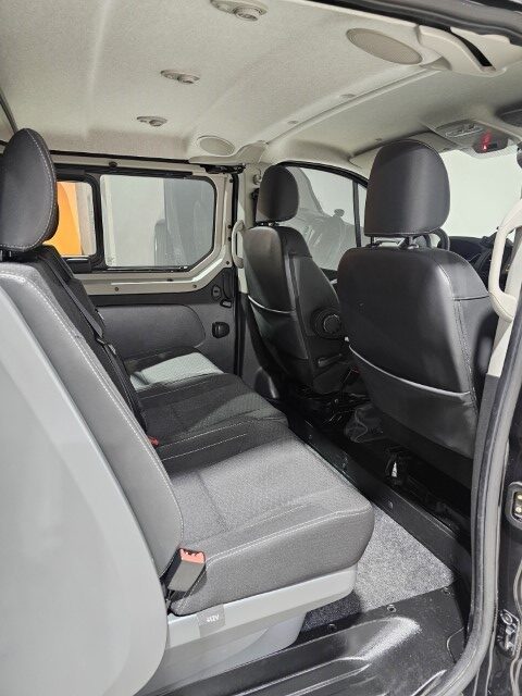 Opel Vivaro LICHTE VRACHT - 5 ZITPL