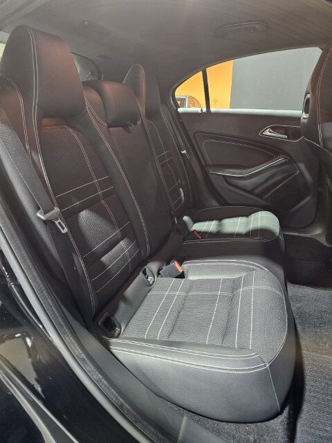 Mercedes A180d