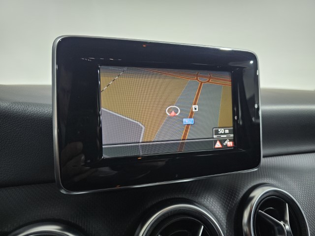 Mercedes A180d