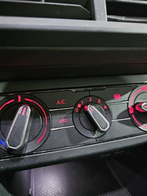 Volkswagen Polo 1.0 TSI Apple CarPlay/Android Auto