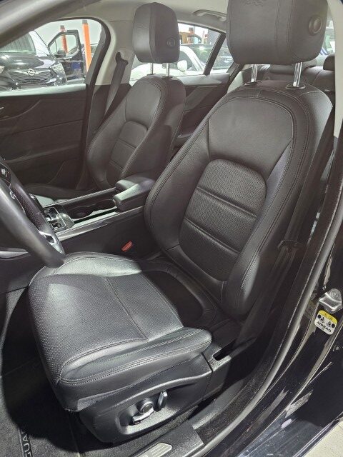 Jaguar XE 2.2 T P250 S