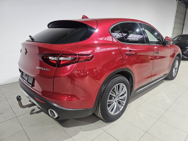 Alfa Romeo Stelvio 2.2