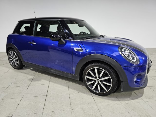Mini Cooper D 1.5 Automaat