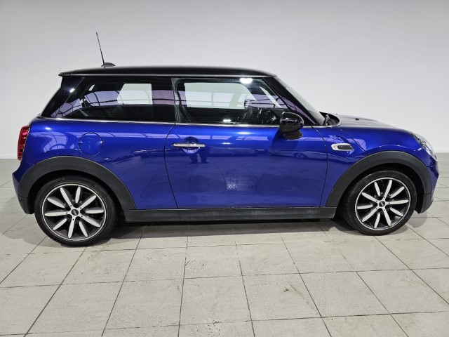Mini Cooper D 1.5 Automaat