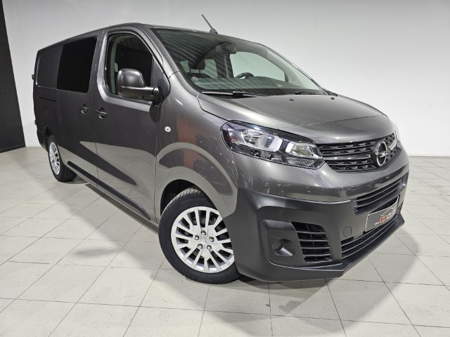 Opel Vivaro 2.0 Lichte vracht - 5 zitpl