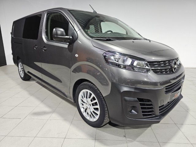 Opel Vivaro 2.0 Lichte vracht - 5 zitpl