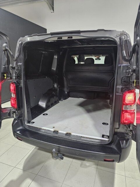 Opel Vivaro 2.0 Lichte vracht - 5 zitpl