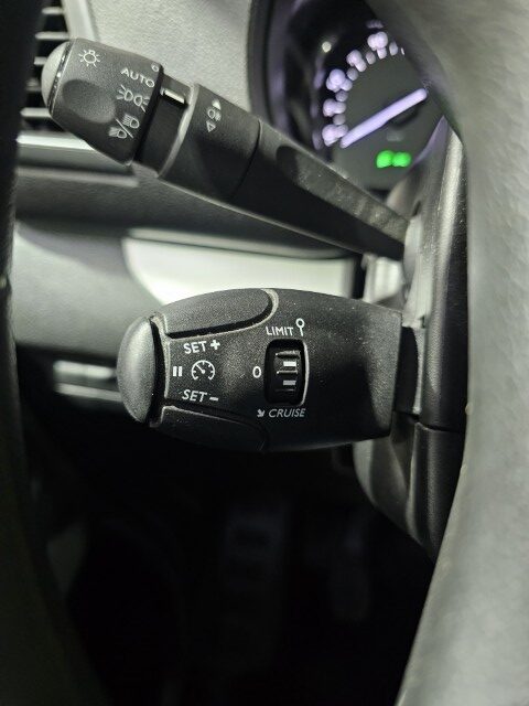 Opel Vivaro 2.0 Lichte vracht - 5 zitpl