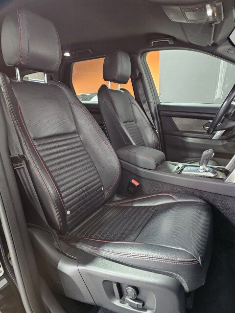Land Rover Discovery Sport R-Dynamic S