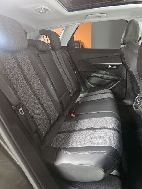 Peugeot 3008 1.5 BlueHDi Allure
