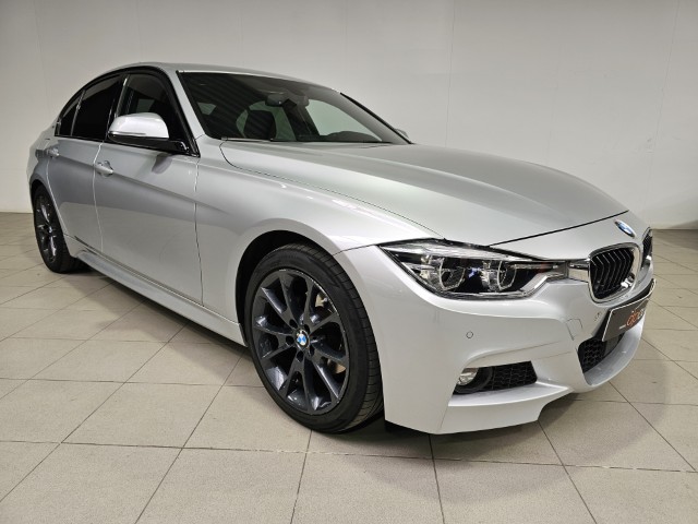 BMW 330e PHEV M-PACK