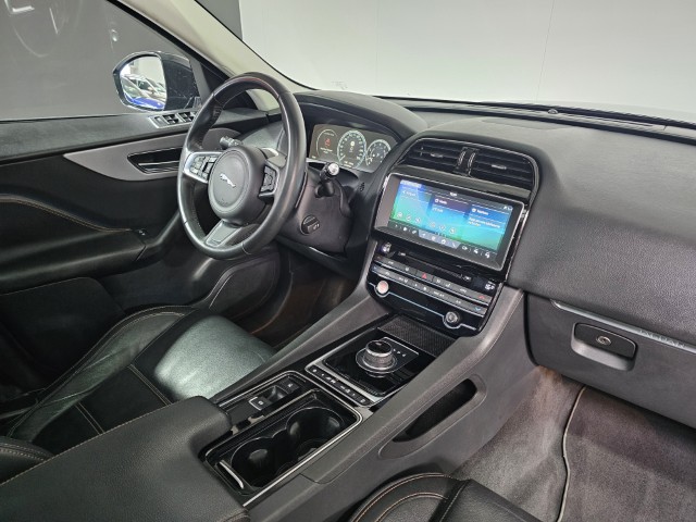Jaguar F-Pace 2.0 AWD Prestige
