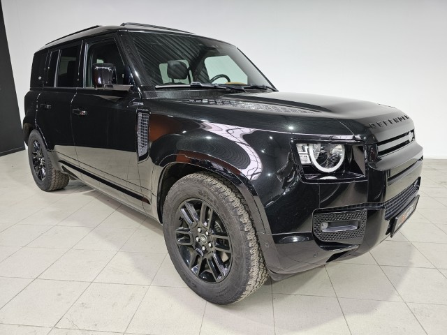 Land Rover Defender 110 3.0D MHEV D200 X Dynamic