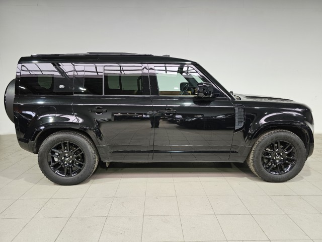 Land Rover Defender 110 3.0D MHEV D200 X Dynamic