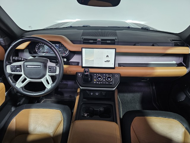Land Rover Defender 110 3.0D MHEV D200 X Dynamic